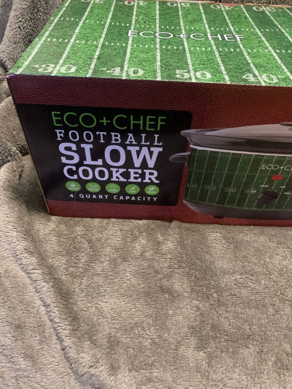 ECO CHEF 4 QUART FOOTBALL SLOW COOKER - GAME DAY ! glass lid - NEW